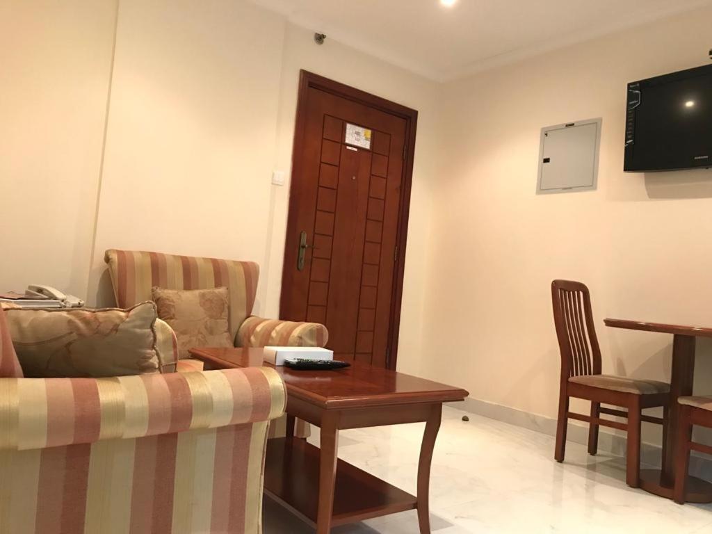 Al Majarah Residence Sharjah Bagian luar foto